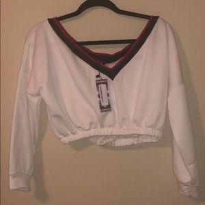 Boohoo cropped V neck sweatshirt